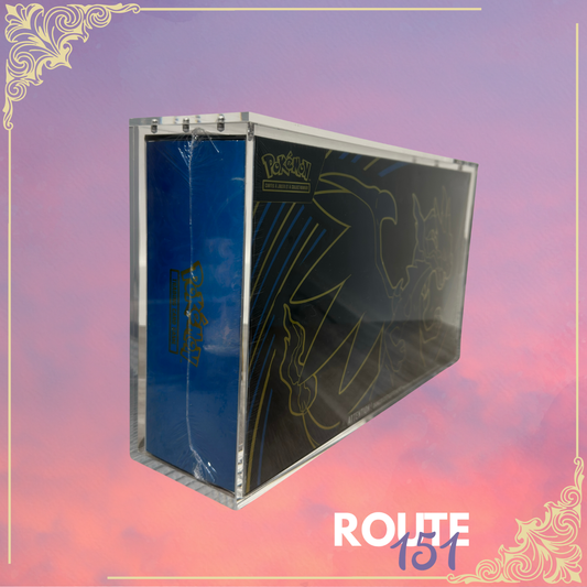 Collection Ultra Premium Méga-Dracaufeu X-ex + Acrylique